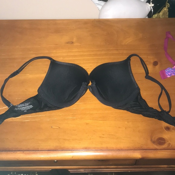 Victoria’s Secret Bra - Picture 2 of 3